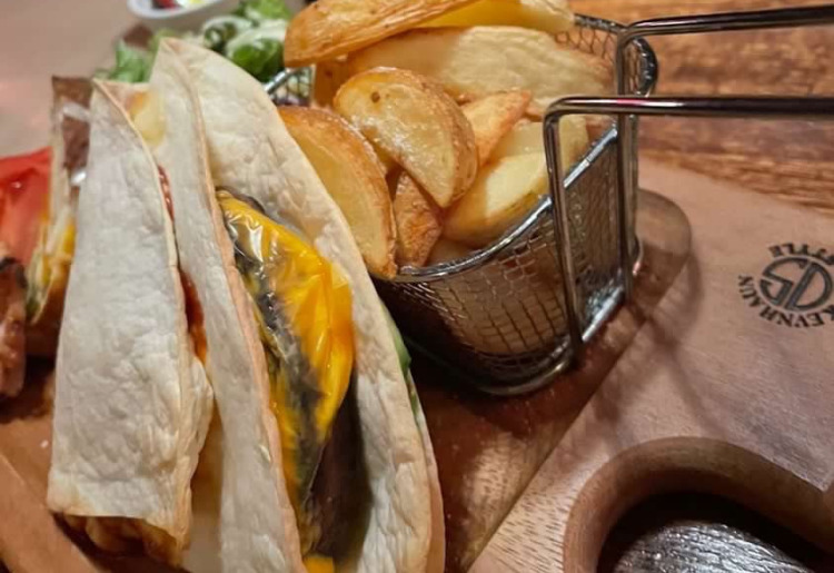 TORTILLA BURGER